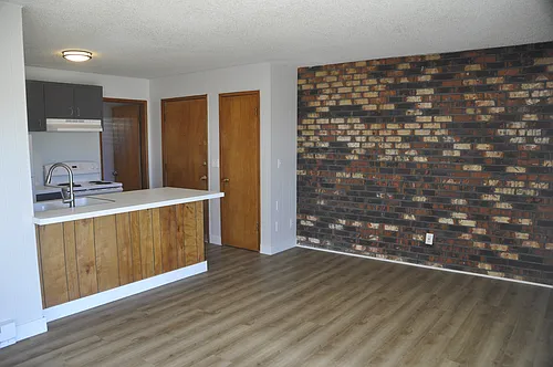 1322 N Holladay Dr Photo 1