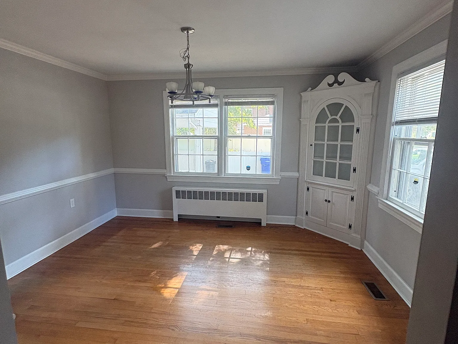 3 bed, 1735 sqft, $2,200 — Photo 3