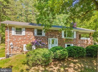 5847 Wilson Rd, Marshall, VA 20115