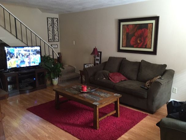 2nd image of 11510 Garnet Way APT 1