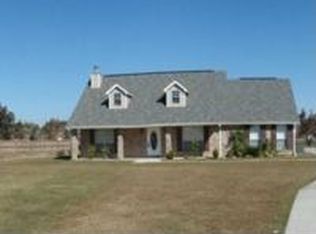60 Navajo Dr, Picayune, MS 39466