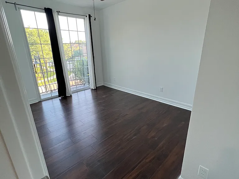 10411 Belfry Cir — Photo 22