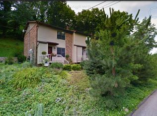 1824 Mountain Dr, South Charleston, WV 25303