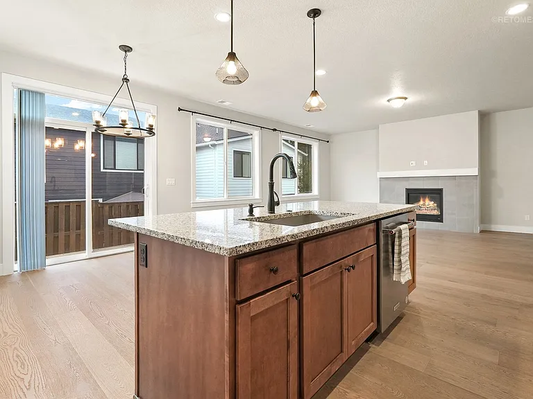 11678 NW Kearney St — Photo 4