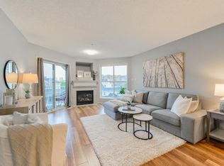 10221 111th St NW #402, Edmonton, AB T5K2W5