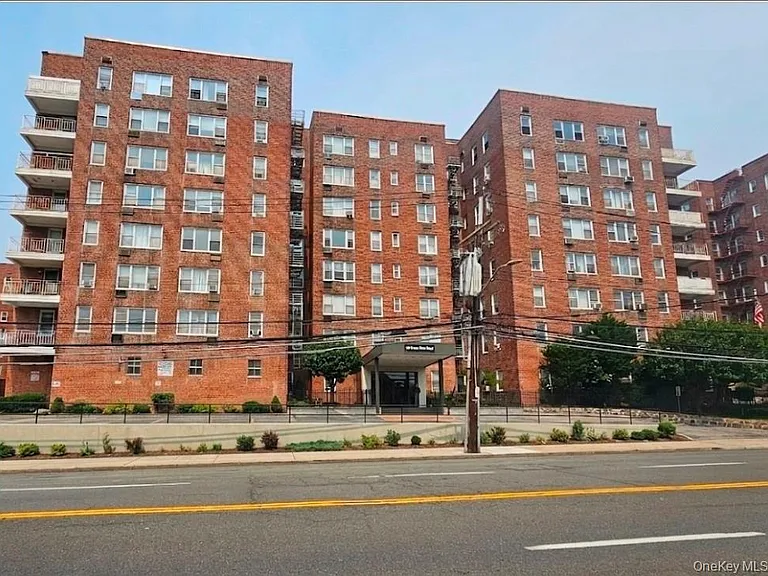 355 Bronx River Rd #3E — Photo 1