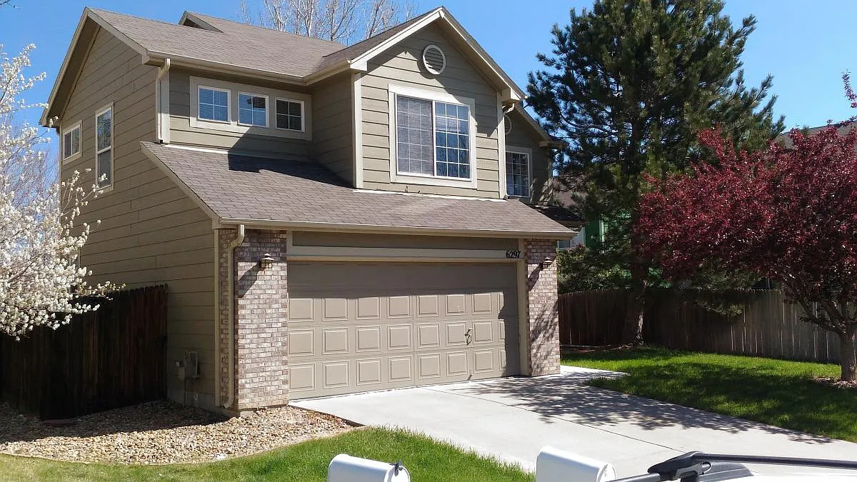 Nice Curb Appeal - 6297 E 122nd Ave