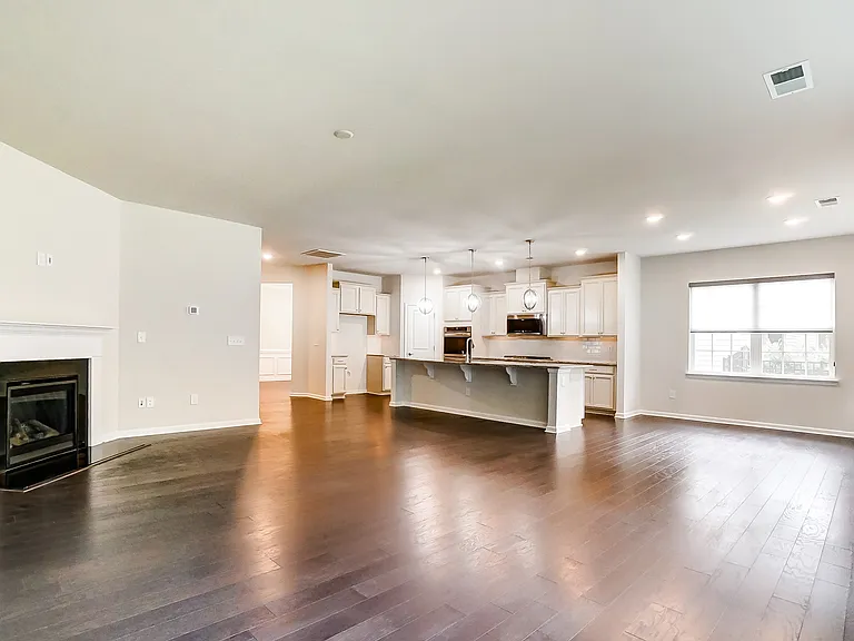 2337 Abundance Ln — Photo 8