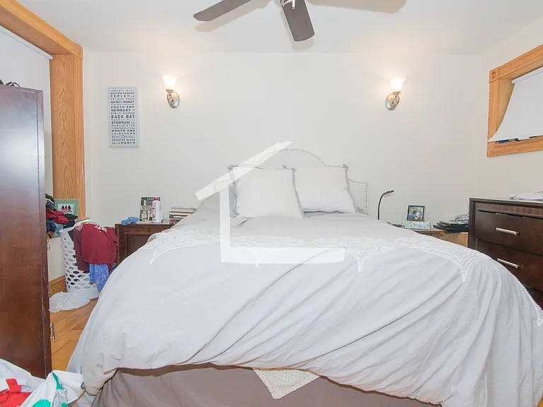 16 S Russell St #2D — Photo 3