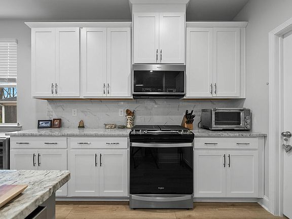 4th image of 358 Mallard Loop Dr