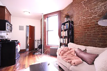 Rented by Dynamik Realty