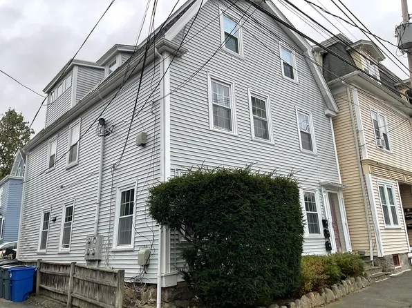 272 Washington St #1, Marblehead, MA 01945