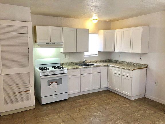 5th image of 3917 Clay St