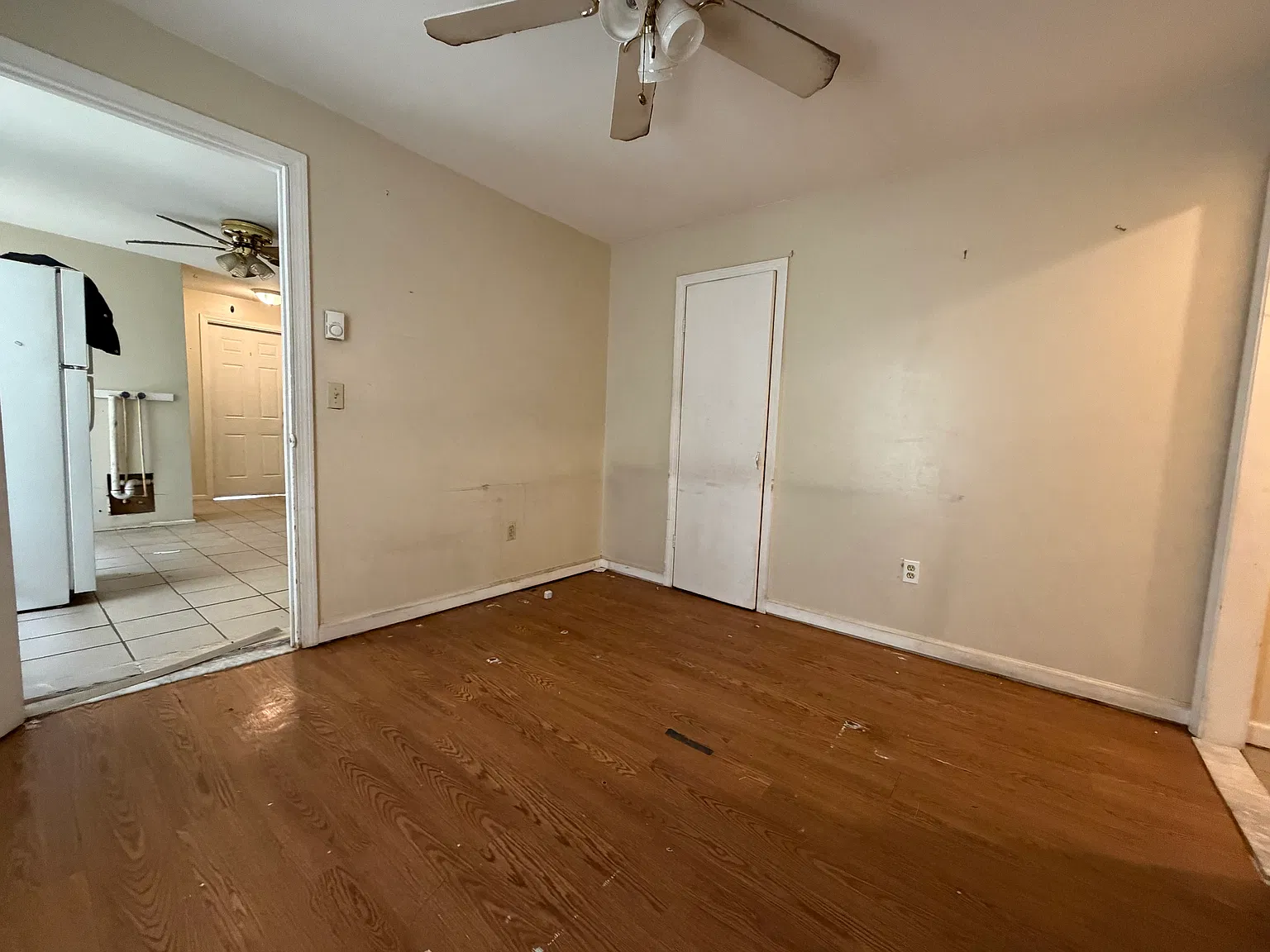 3 bed, 1100 sqft, $1,345 — Photo 2