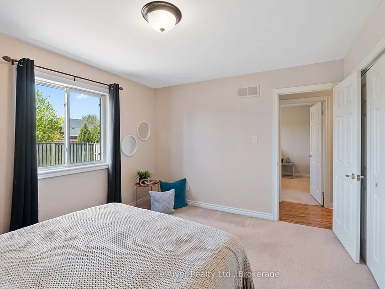 795 Munson Cres — Photo 20