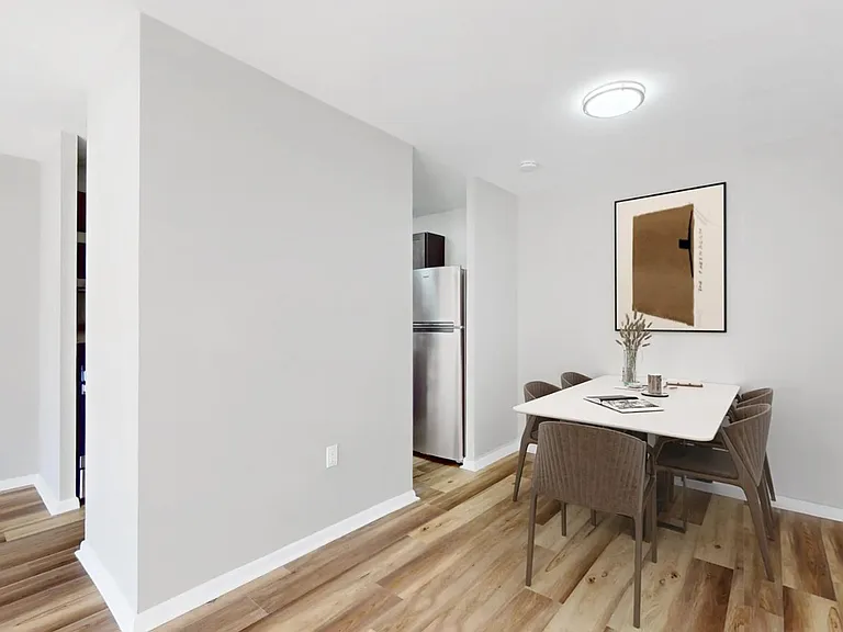 Concord Apartments — Photo 7