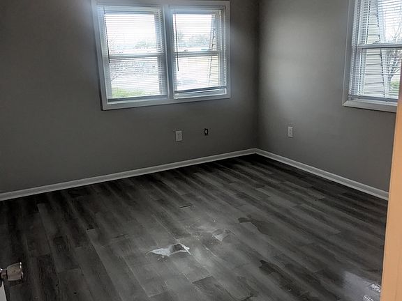 5th image of 1854 Augusta Dr APT 33