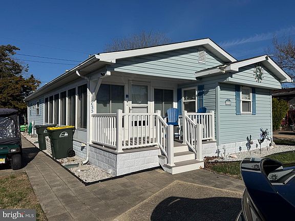 3rd image of 21728 C St