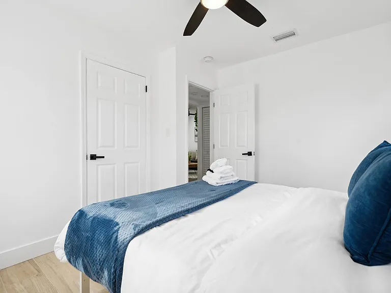 3211 W Tyson Ave — Photo 12