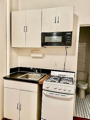 2nd image of 241 W 15th St #2RE