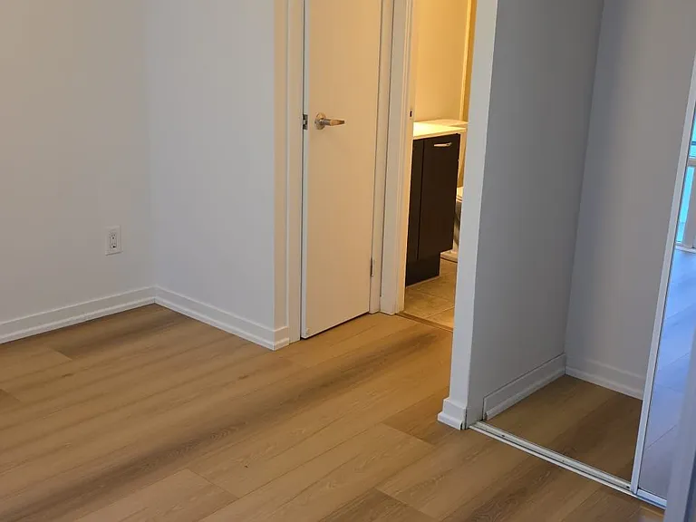 38 Joe Shuster Way #904 — Photo 8