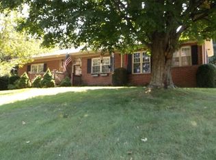 1108 Heatherwood Rd, Bluefield, WV 24701