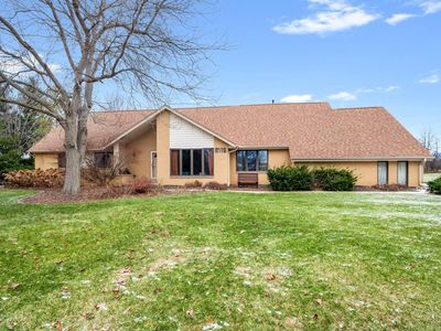 8118 West Freistadt ROAD, Mequon, WI, 53097
