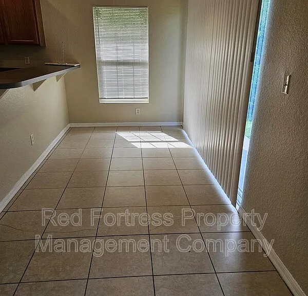 98 Milwaukee Blvd — Photo 7