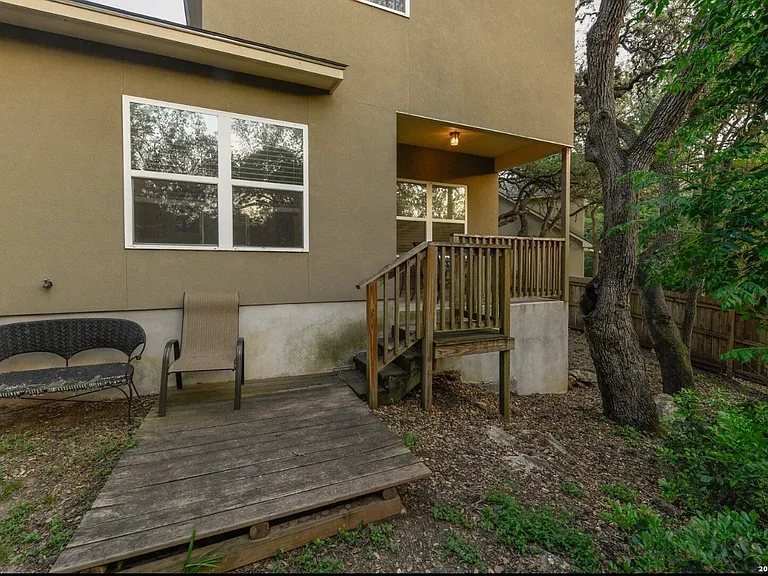 239 Bluffside Dr — Photo 17