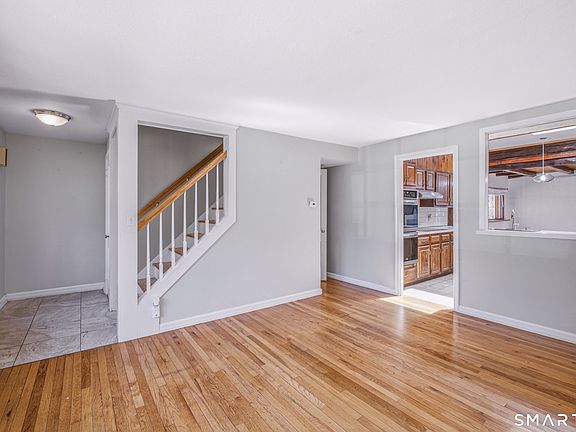 4th image of 65 Sidehill Road