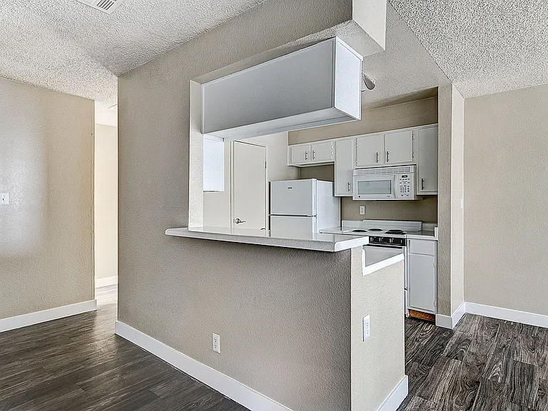 8530 W Sahara Ave17
