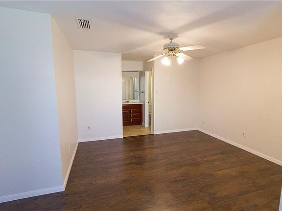5th image of 1118 Princeton Dr
