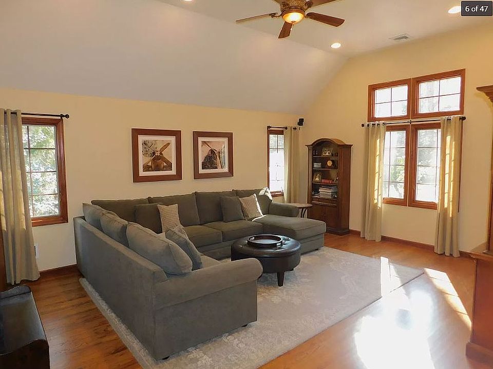 2nd image of 20 Lamarr Ave