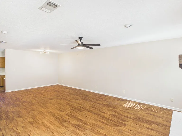 119 Frederick Rd — Photo 6
