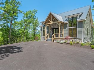 2429 Rainbow Falls Ln, Sevierville, TN 37862