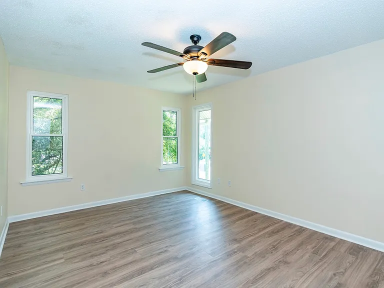 4865 Indian Valley Rd — Photo 17