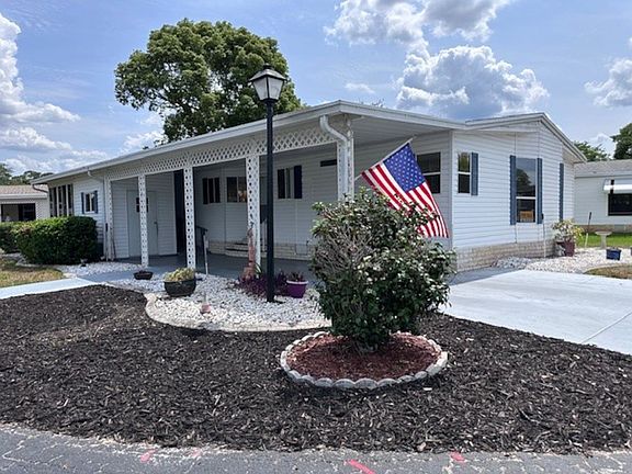 2nd image of 438 Kingslake Dr #224