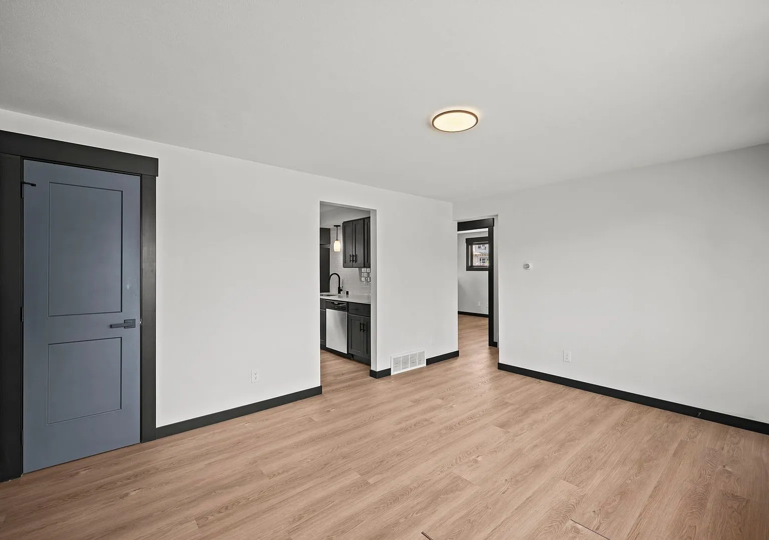 3717 N Perry St — Photo 3