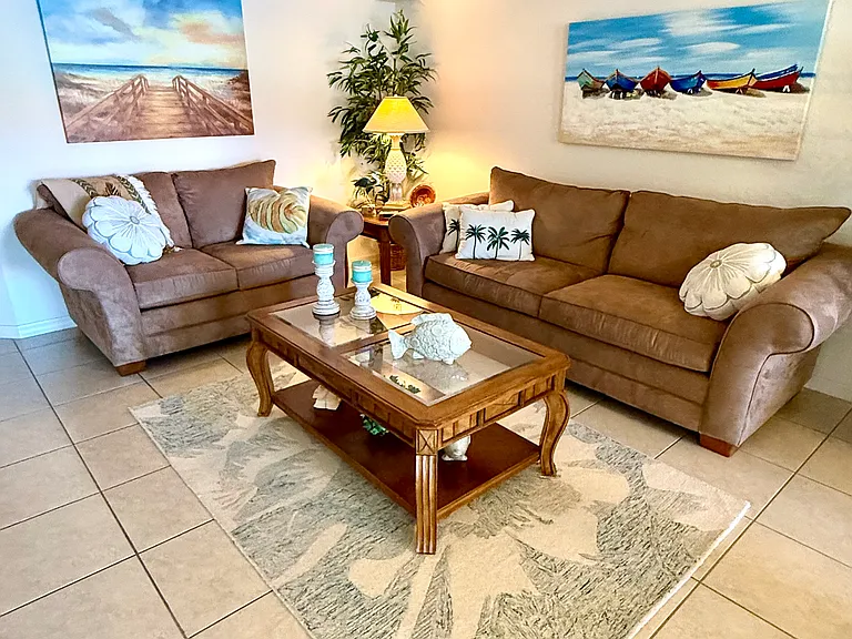 Rosewood Pointe Ln — Photo 3