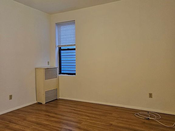5th image of 31-44 43rd St #2R