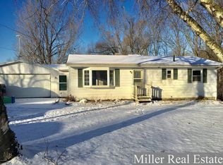 1222 S Charlton Park Rd, Hastings, MI 49058