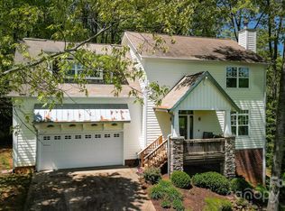 12 Homewood Rd, Candler, NC 28715