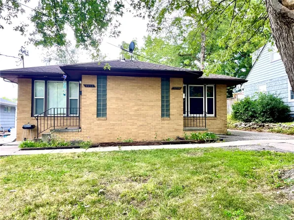 3212 57th St, Des Moines, IA 50310