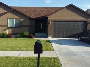 822 S Von Elm Dr, Blackfoot, ID 83221