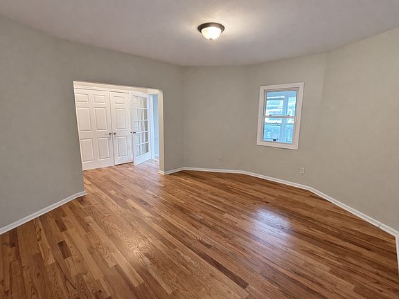 5th image of 861 S 14th St Floor 2