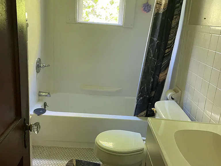23 Lansing Ave #2 — Photo 12