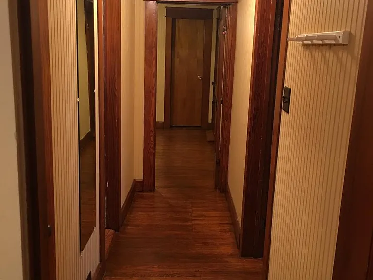 425 E University St — Photo 10