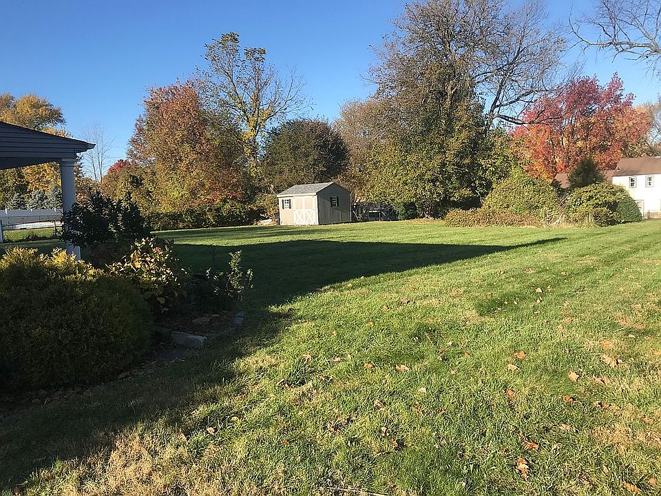 2nd image of 114 Cedar Brk