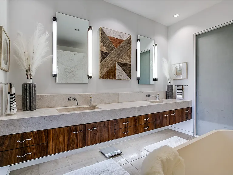 2430 Victory Park Ln #2607 — Photo 13