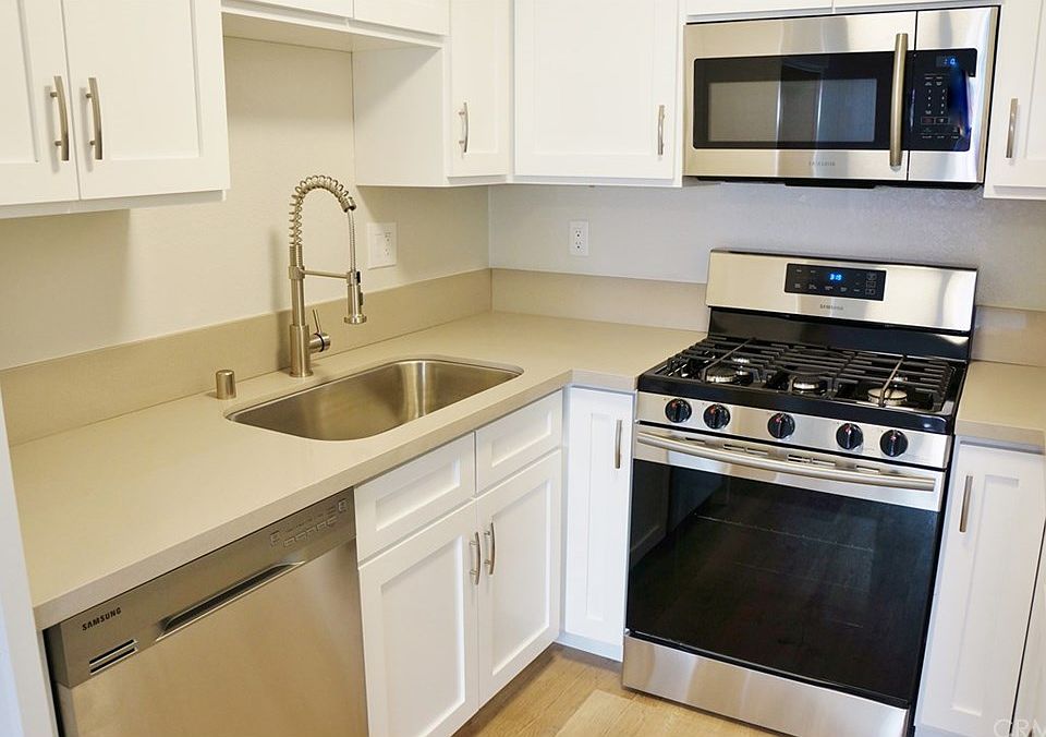 1st image of 1000 E Bishop St Unit M1